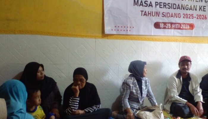 Kampung Sindang Sari Desa Cipanas, Menjadi Tempat Kunjungan Kerja Anggota DPRD Kabupaten Cianjur Hj. Ati Rosmiati Dari Fraksi Partai PDI