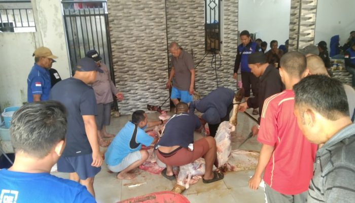 Bentuk Solidaritas Partai Demokrat Salurkan Daging Qurban di Setiap Dapil, Se-Kabupaten Cianjur.