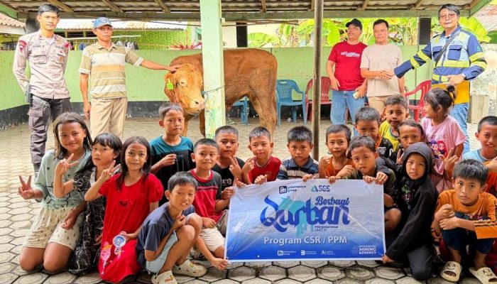 PERKUAT KEPEDULIAN SOSIAL DI HARI RAYA IDUL ADHA 1447 H, PRIAMANAYA GROUP SALURKAN BANTUAN SAPI KURBAN
