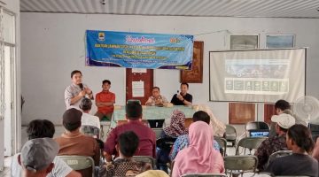 Nelayan di Kecamatan Suranenggala dapat Dua Program Bantuan DBHCHT melalui BPJS Ketenagakerjaan