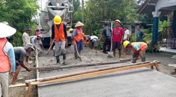 PEMBANGUNAN FISIK JELANG PILKADES: KERJA NYATA ATAU STRATEGI PETAHANA?