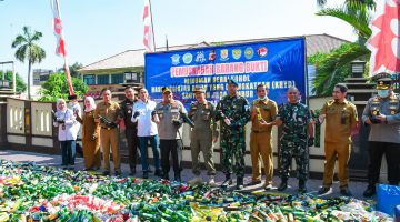 Polresta Cirebon Musnahkan Belasan Ribu Botol Miras dan Ribuan Knalpot Brong