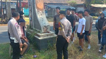 Lansia Tergeletak di Perbatasan Karanganyar-Kajen, Respons Cepat Polisi Antar Korban Pulang ke Keluarga
